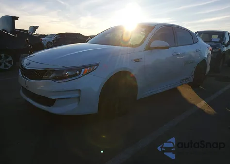 2017 Kia Optima Lx z USA, uszkodzony, nr VIN 5XXGT4L32HG140029